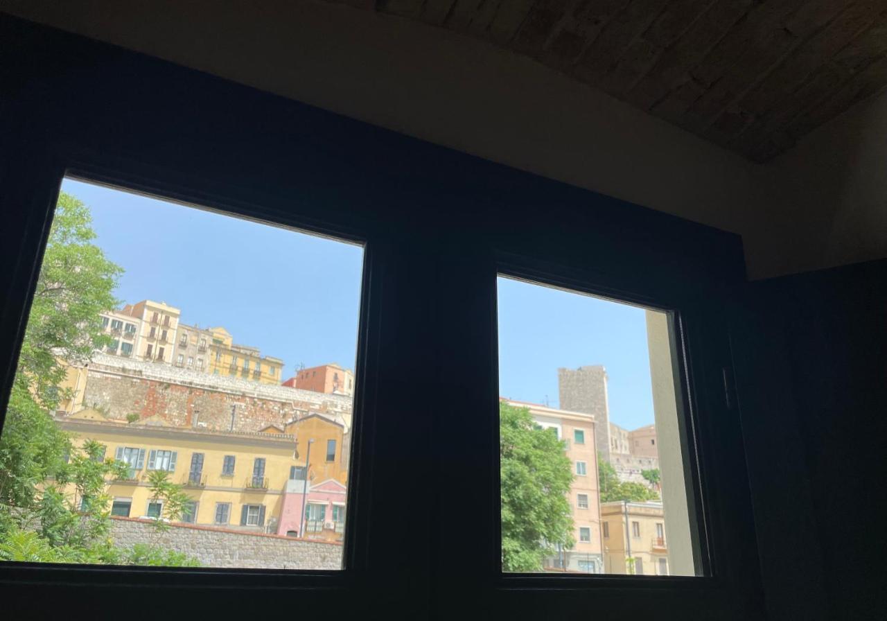 La Casa Gialla Cagliari Exterior foto